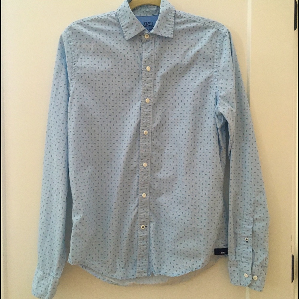 Izod men’s button down collared shirt (slim fitting size small)